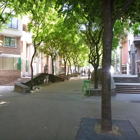 Familial - Canal St Martin Paris